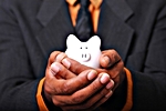 Piggy bank savings (courtesy of Pixabay.com)
